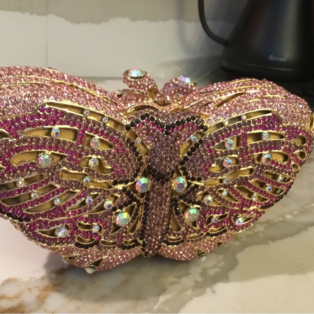Beautiful Swarovski Crystal Elements! Brand New! Extra Crystals Included!